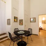 Barberini Cozy Apartment By Romeloft